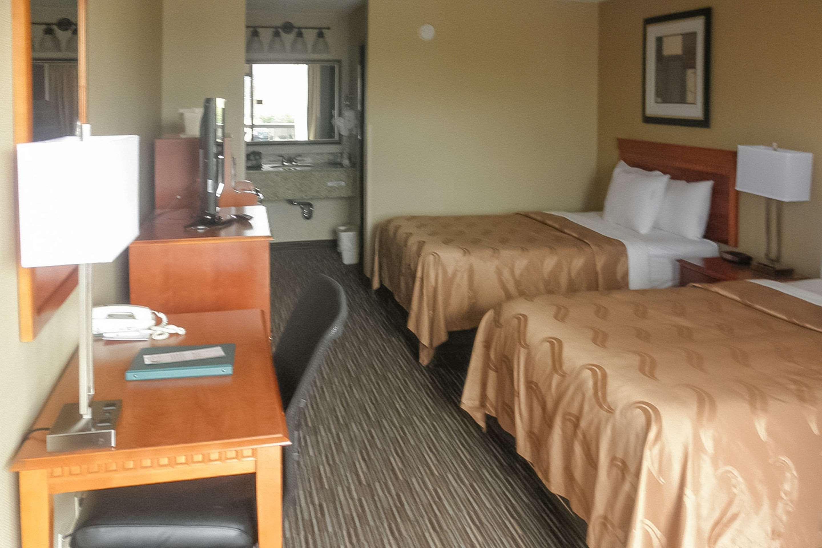 Quality Inn Columbus, Ms Екстериор снимка