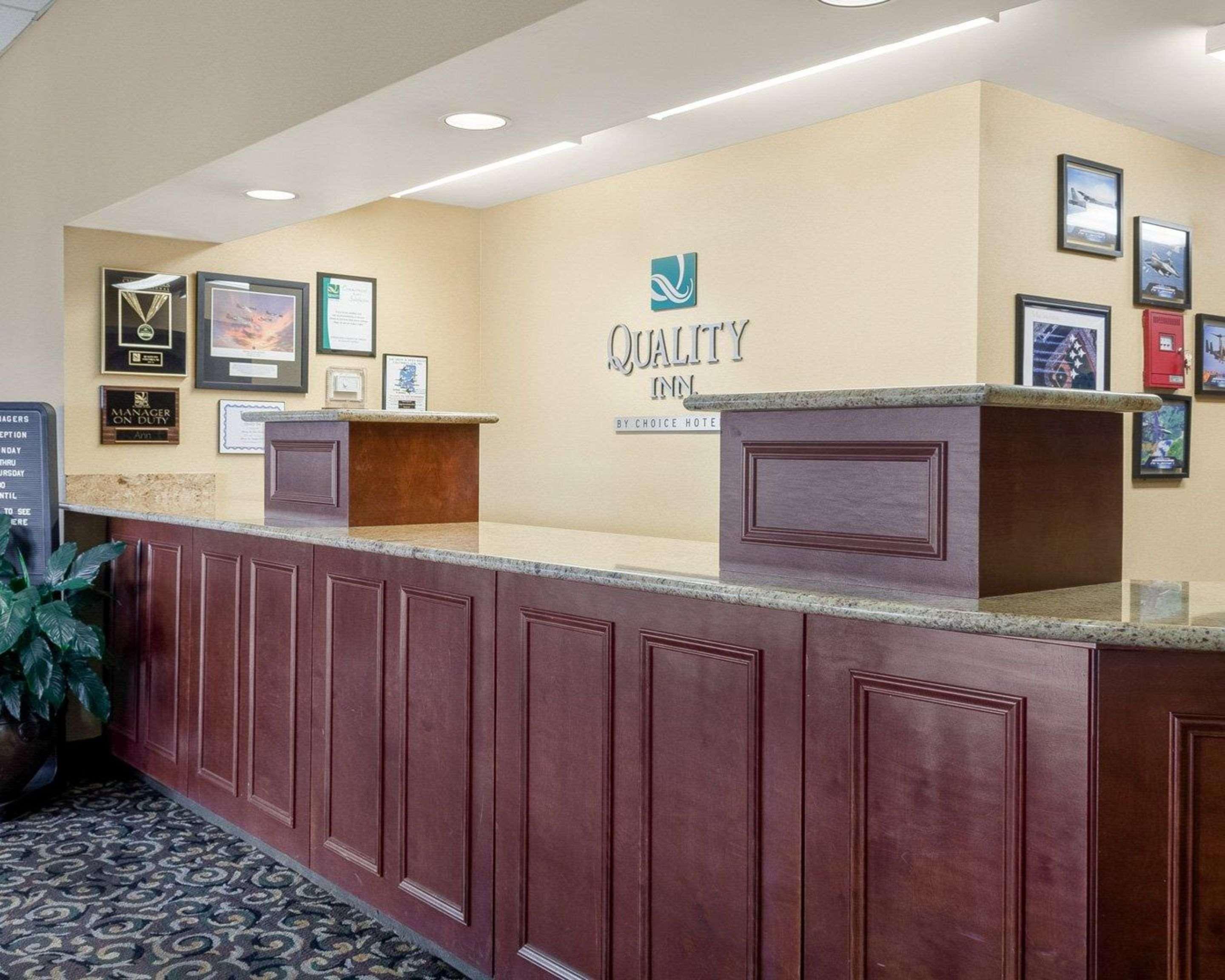Quality Inn Columbus, Ms Екстериор снимка