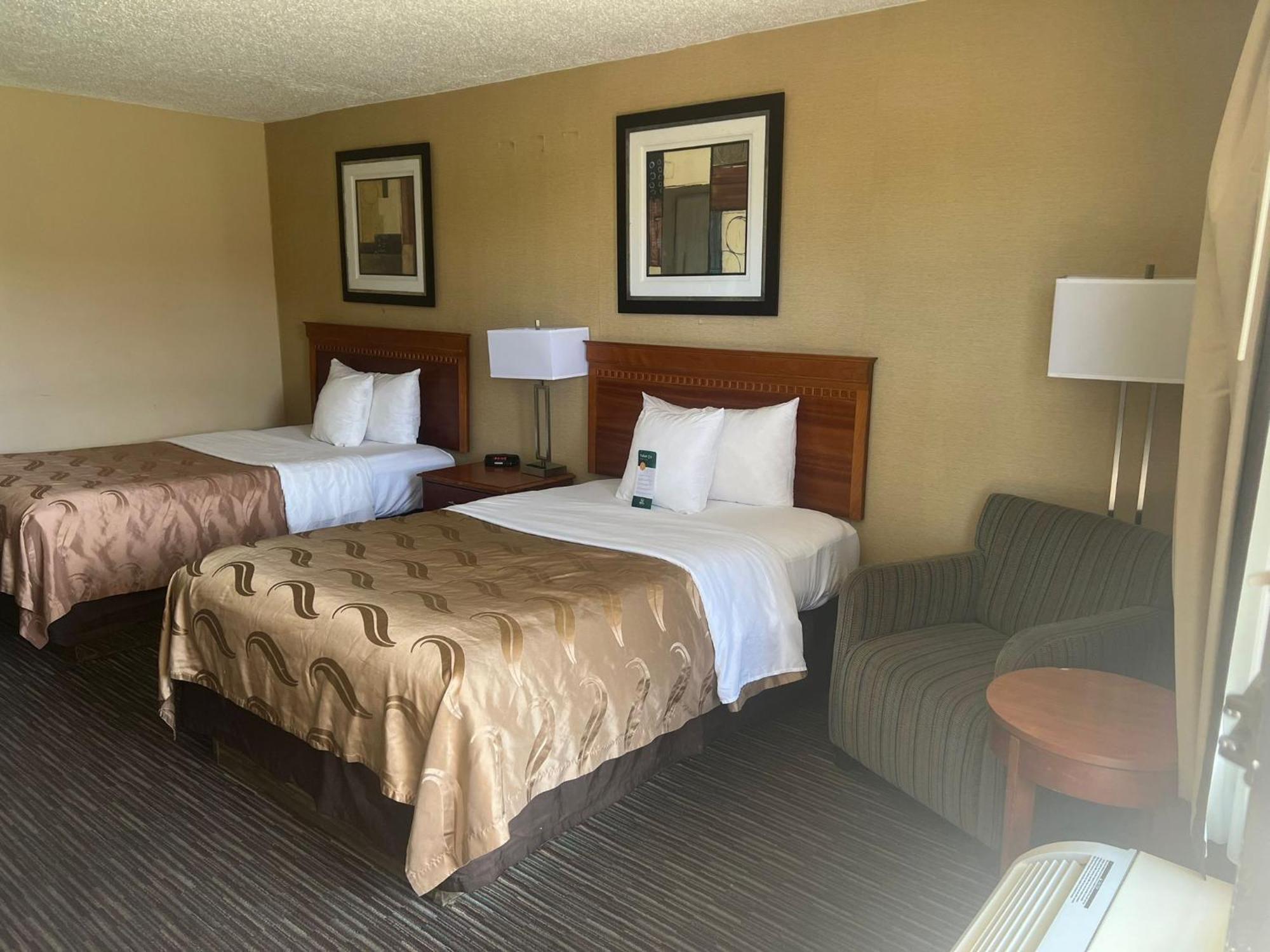 Quality Inn Columbus, Ms Екстериор снимка