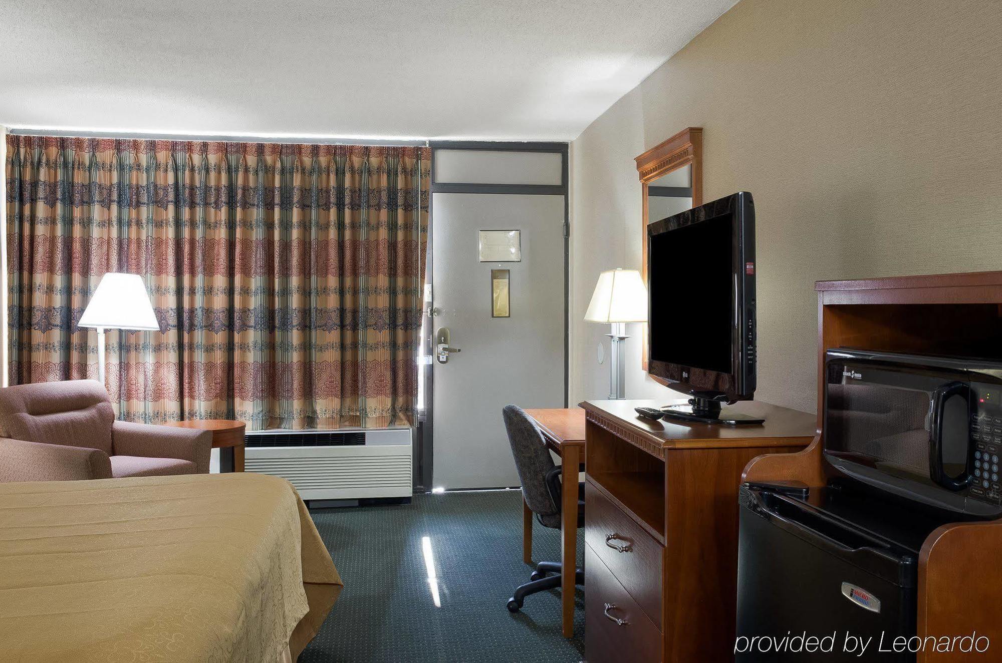 Quality Inn Columbus, Ms Екстериор снимка